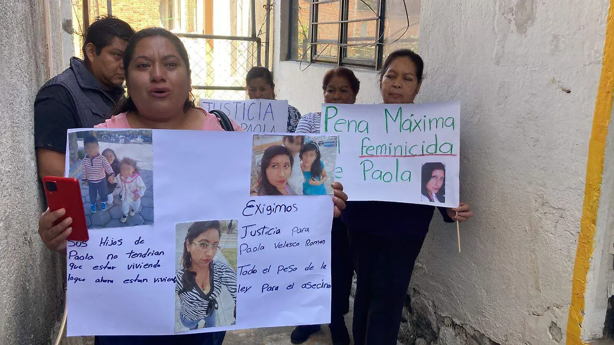 justicia para Paola, quién fue asesinada por su pareja1